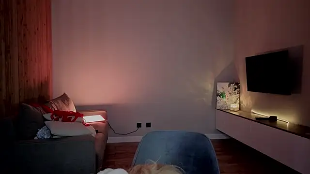 RileyMee élő XXX-chatje