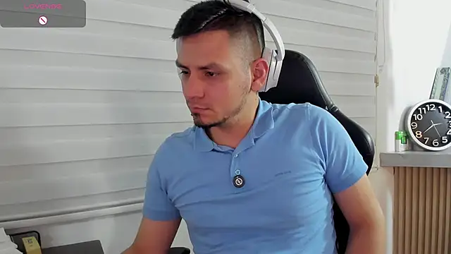 Rick_Adams élő XXX-chatje