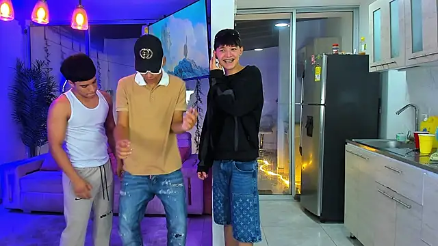 Houseofwarrios Adlı Modelin Canlı XXX Sohbeti