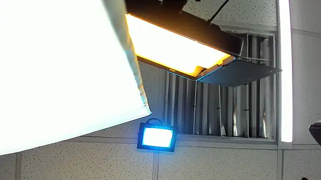 Živý XXX chat Aisha_hotts777