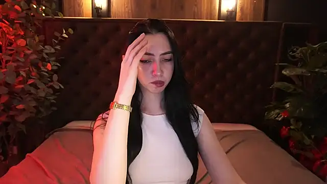 WildKittenX_ Adlı Modelin Canlı XXX Sohbeti