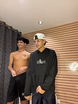 TheBatMansion Show Webcam