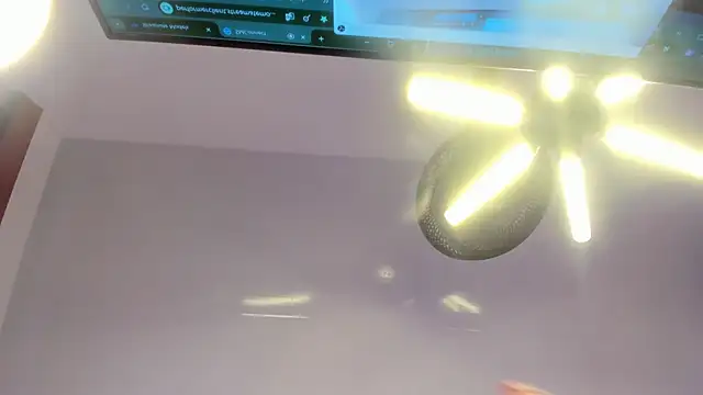 Czat XXX na żywo – LittleeJaz