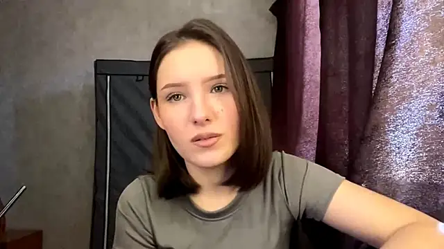 FoxieFlare Live XXX Chat