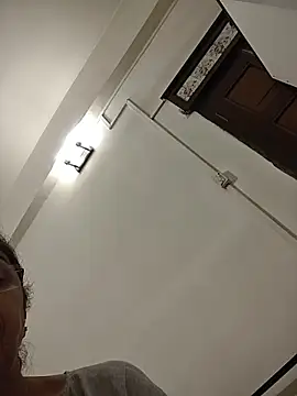 NakedMILFx 现场XXX聊天