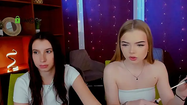 Chat +18 de maddy_moah ao vivo