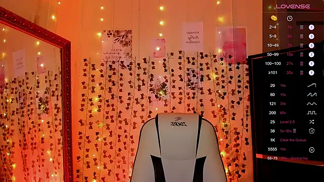 AnyaTaylor_ Webcam show