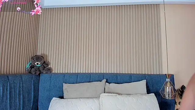 Онлайн чат XXX kathecute__