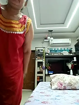 Chat +18 de MERY_ZINTA ao vivo