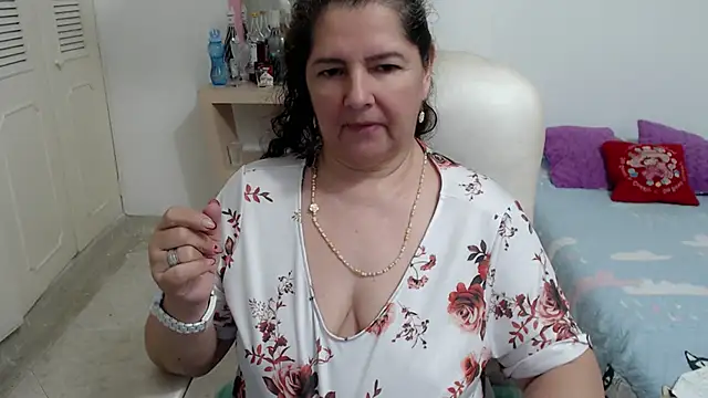 Chat +18 de leonela_69 ao vivo