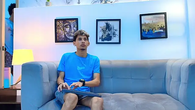 YOUNG_BOYS_HELL – Kamerová šou