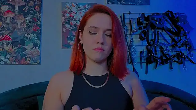 Živý XXX chat the_high_priestess