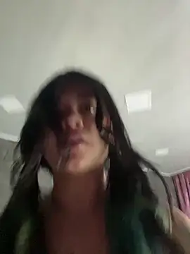 Chat XXX ao vivo de Saray_charmante