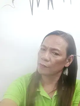 Pokazy przed kamerką – LA_Diva_fuck_me