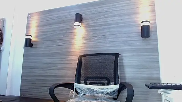 LuckyBluex webcam show