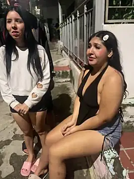 Chat +18 de royalgirls_x ao vivo