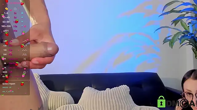 Scarlett_Jackson2: διαδικτυακό σόου στην κάμερα