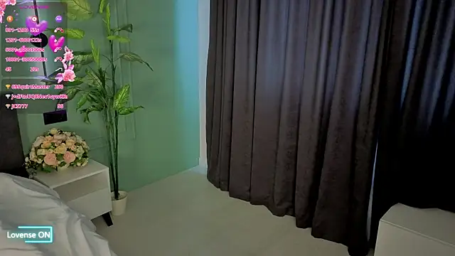 LaurieGutierrez Chat XXX in diretta