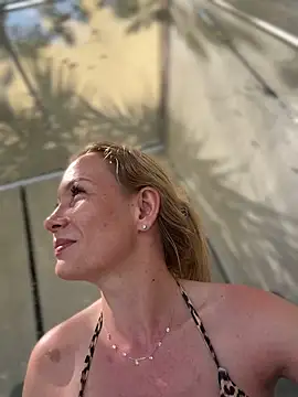 LavenderHot Live XXX-Chat