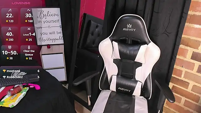 Pokazy przed kamerką – Abbyhilton_