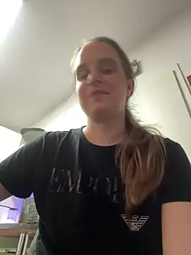 Chantalee Chat XXX live