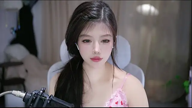 แชท XXX สดของ Cecily