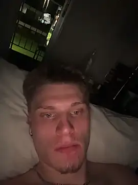 Webkamerová show RAVENTREY1