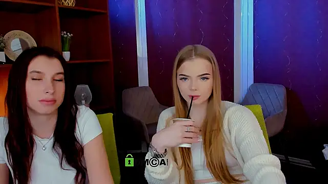 Онлайн чат XXX maddy_moah