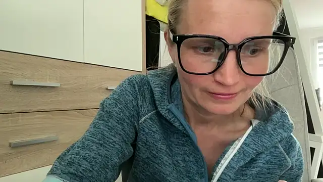 s-te-fan-i Adlı Modelin Canlı XXX Sohbeti