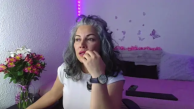 Victoria_Lover live XXX chat