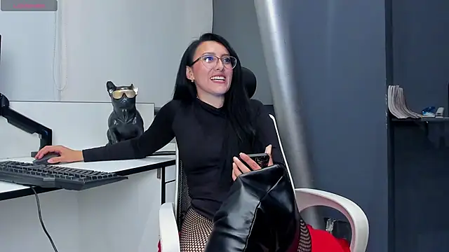 Scarlett_14_ Live XXX-Chat