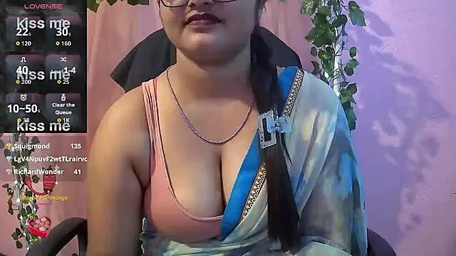 Pari-new's Webcam Show