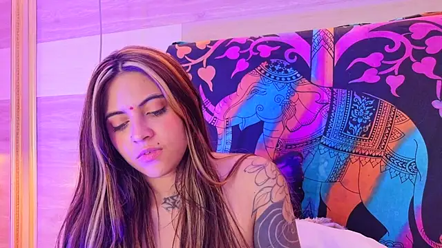 Cori_Paige live XXX chat