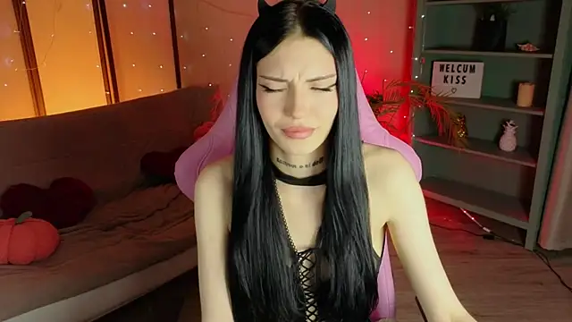 Kelly__Bunny Adlı Modelin Canlı XXX Sohbeti