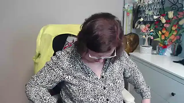 Živý XXX chat Adelewildx