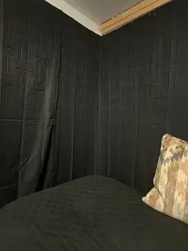 Rakiyahcharms Adlı Modelin Canlı XXX Sohbeti