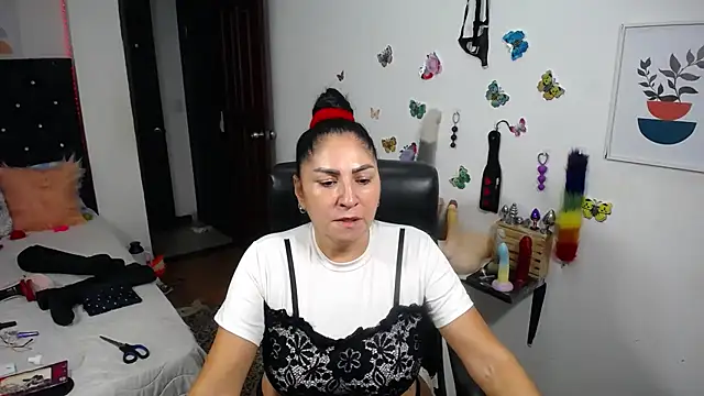 mature_bigboobs10's Live XXX Chat