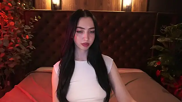 WildKittenX_ Adlı Modelin Canlı XXX Sohbeti