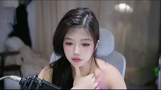 Cecilyn Live XXX chat