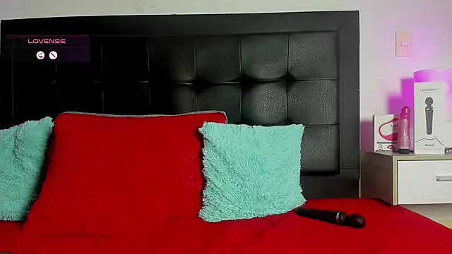 Natalye_23 即時 XXX 聊天