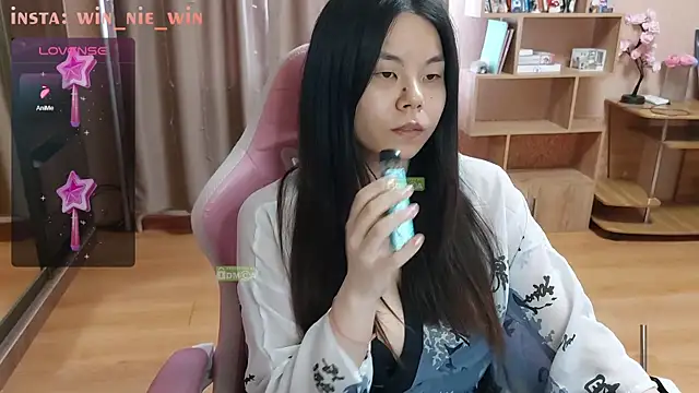 แชท XXX สดของ AsianSuka