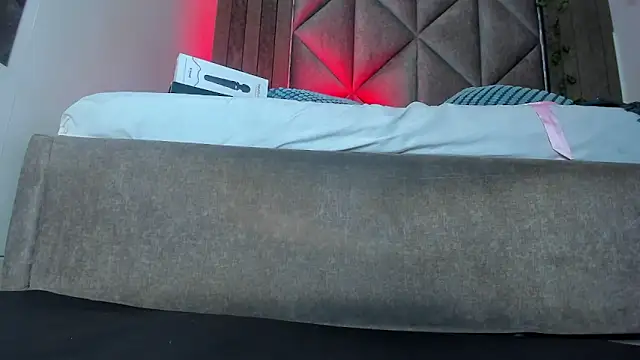 BriaConner_: онлайн-секс-чат