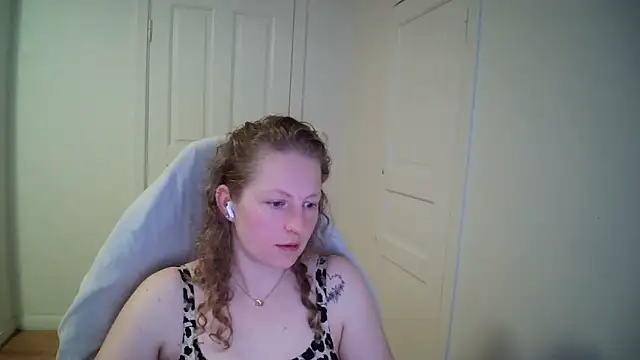 Girlnina-1995 Live XXX-Chat