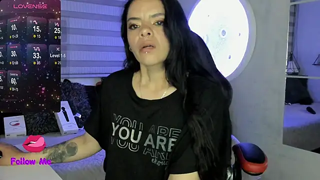 natasha_logan_ Chat XXX in diretta