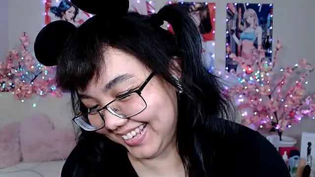 Moertomlly's Webcam Show