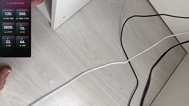 Monikacutie's Webcam Show