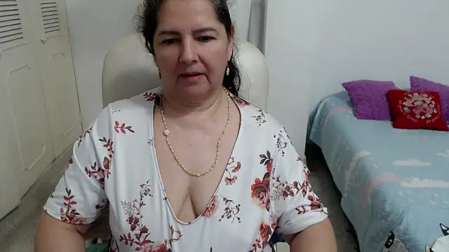 Chatroom XXX en direct de leonela_69