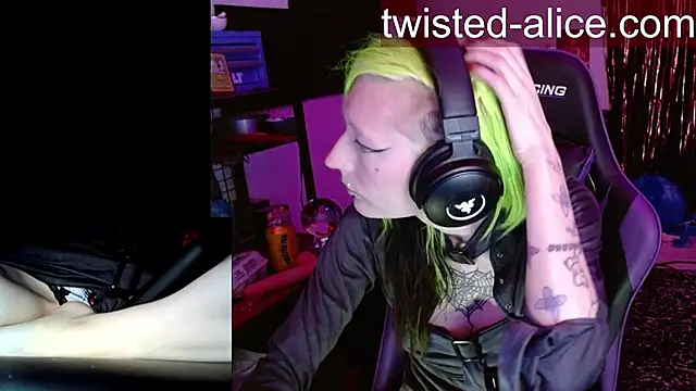 Chatroom XXX en direct de Twisted_Alice