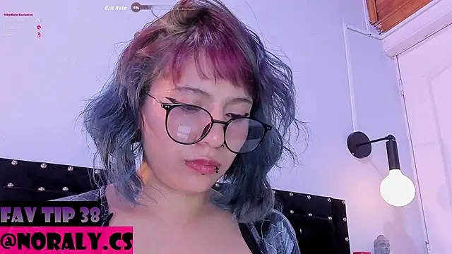 Chat XXX en directo de hey_noraly