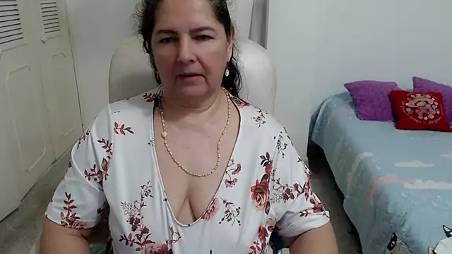 leonela_69 现场XXX聊天